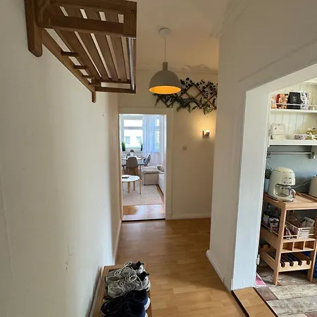 Large And Cozy In A Shared And Great Location * Kiel